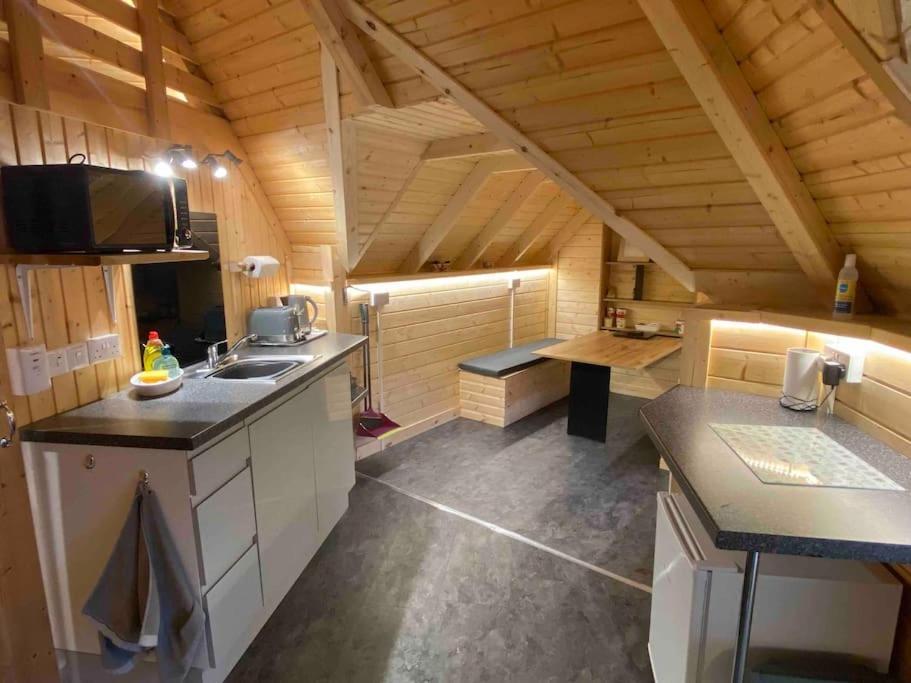 High Quality Cabin With Views Of Ben Nevis Banavie Bagian luar foto