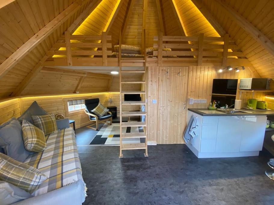 High Quality Cabin With Views Of Ben Nevis Banavie Bagian luar foto